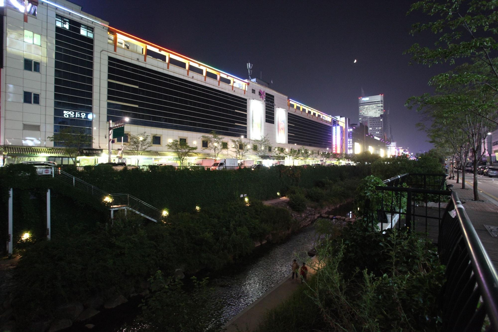 Vatica Hotel Dongdaemun Seúl Exterior foto